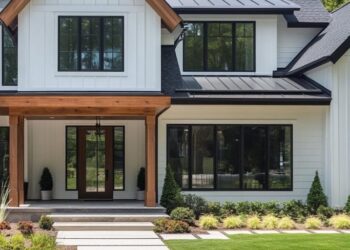 40 Modern Houses with Cedar Shiplap Exterior for Stunning Curb Appeal